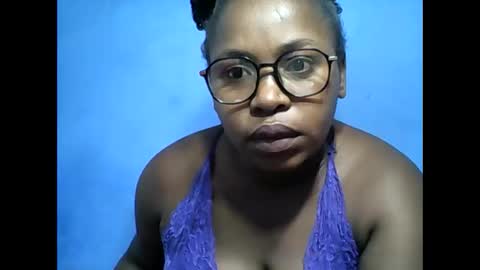 Snapshot of samirah_69 chatting on 05-12-26, 11:35 samirah_69 online show from 05-12-26, 11:35