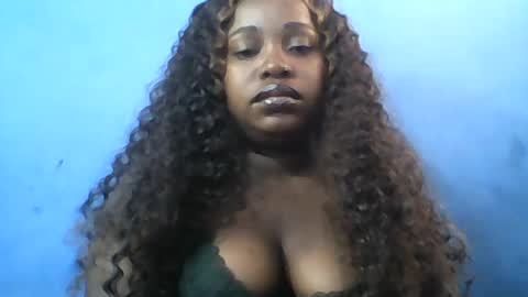 Snapshot of samirah_69 chatting on 06-15-26, 09:55 samirah_69 online show from 06-15-26, 09:55