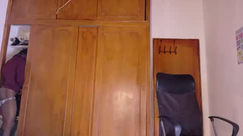 Snapshot of samirths_boy_ chatting on 06-07-26, 08:12 samirths_boy_ online show from 06-07-26, 08:12
