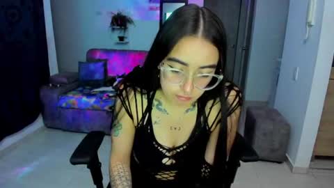 Snapshot of samismith77 chatting on 07-10-26, 05:01 SARA online show from 07-10-26, 05:01