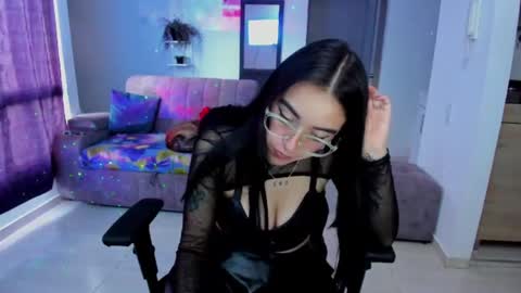 Snapshot of samismith77 chatting on 07-14-26, 10:26 SARA online show from 07-14-26, 10:26