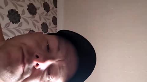 sexy lad looking for fun online show from 06-11-26, 12:03