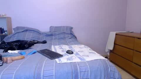 Snapshot of samlove502 chatting on 12-30-24, 09:19 samlove online show from 12-30-24, 09:19