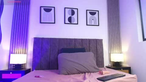 Snapshot of samm_angel chatting on 05-18-26, 11:32 samm_angel online show from 05-18-26, 11:32
