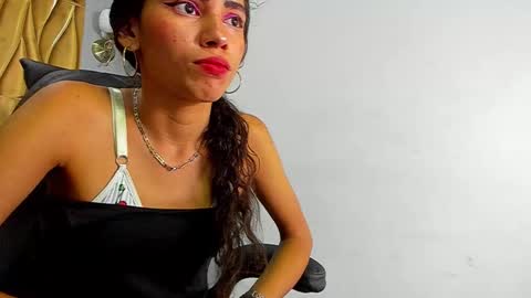 Snapshot of sammanta_18 chatting on 11-28-25, 03:09 Samantha online show from 11-28-25, 03:09