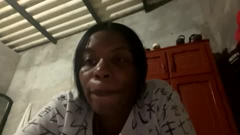 Luisa online show from 12-24-24, 01:06