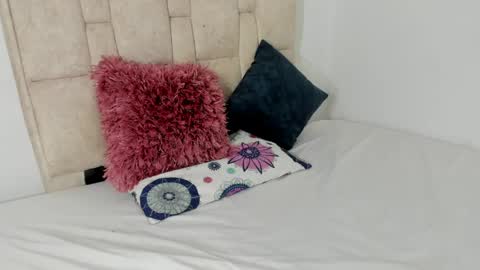 Sammy Sam Samantha online show from 04-13-26, 06:46