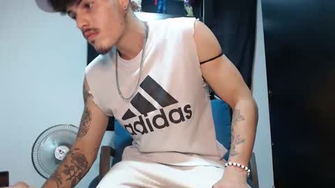 sammy model independiente online show from 09-18-25, 09:39