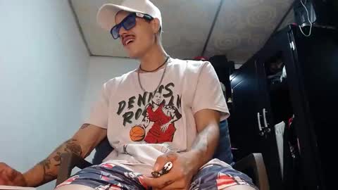 sammy model independiente online show from 10-06-25, 10:51