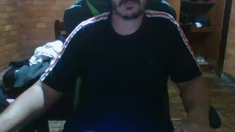 Snapshot of samsfeett chatting on 10-16-25, 11:17 Sam online show from 10-16-25, 11:17