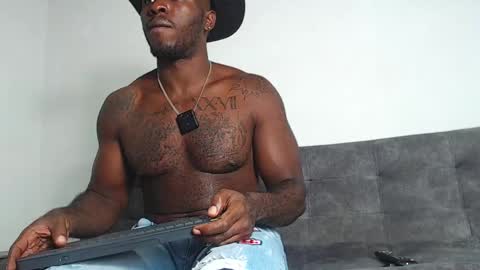 Snapshot of samsondauda chatting on 01-15-25, 05:08 samson dauda online show from 01-15-25, 05:08