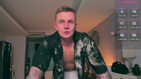 Snapshot of samuel_andrew chatting on 10-09-25, 05:38 Samuel online show from 10-09-25, 05:38