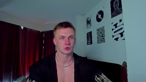 Snapshot of samuel_andrew chatting on 07-22-26, 03:09 Samuel online show from 07-22-26, 03:09
