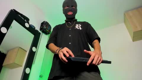   online show from 09-11-25, 10:15