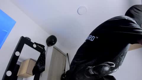   online show from 10-07-25, 04:53