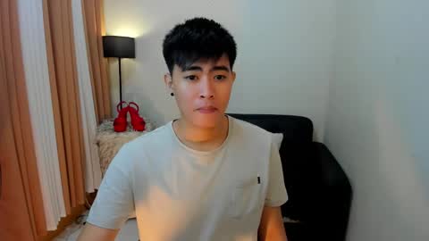 Snapshot of samuelangelo chatting on 12-16-24, 08:31 Sam online show from 12-16-24, 08:31