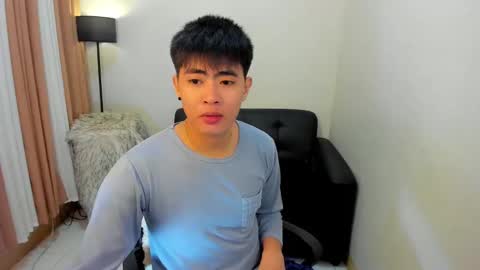 Snapshot of samuelangelo chatting on 12-19-24, 06:34 Sam online show from 12-19-24, 06:34