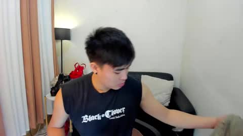 Snapshot of samuelangelo chatting on 12-26-24, 05:04 Sam online show from 12-26-24, 05:04