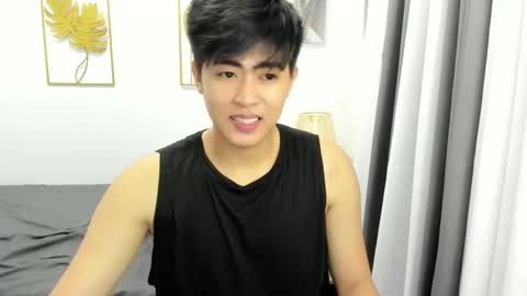 Snapshot of samuelangelo chatting on 02-28-25, 09:36 Sam online show from 02-28-25, 09:36