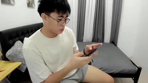 Snapshot of samuelangelo chatting on 09-09-25, 05:23 Sam online show from 09-09-25, 05:23