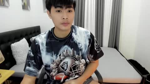 Snapshot of samuelangelo chatting on 10-10-25, 10:20 Sam online show from 10-10-25, 10:20