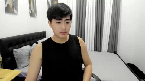 Snapshot of samuelangelo chatting on 10-13-25, 11:05 Sam online show from 10-13-25, 11:05