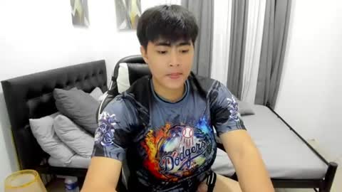 Snapshot of samuelangelo chatting on 07-11-26, 12:30 Sam online show from 07-11-26, 12:30