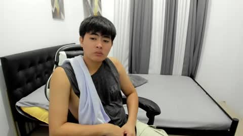 Snapshot of samuelangelo chatting on 07-13-26, 06:33 Sam online show from 07-13-26, 06:33