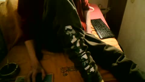 Snapshot of samueltal chatting on 01-06-25, 08:39 samueltal online show from 01-06-25, 08:39