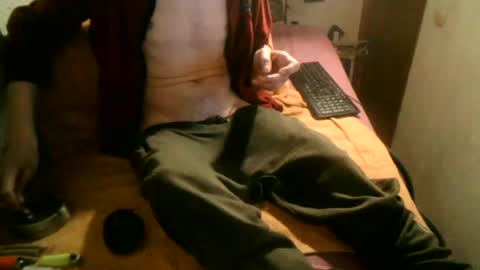 Snapshot of samueltal chatting on 02-16-25, 08:22 samueltal online show from 02-16-25, 08:22