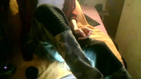 Snapshot of samueltal chatting on 10-18-25, 07:36 samueltal online show from 10-18-25, 07:36