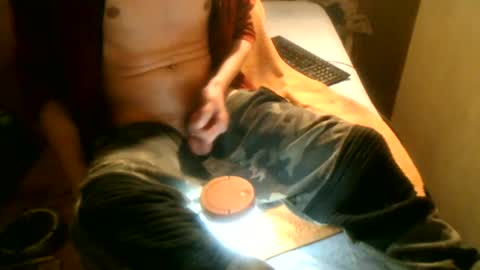 Snapshot of samueltal chatting on 11-19-25, 10:43 samueltal online show from 11-19-25, 10:43