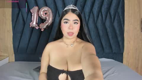 Snapshot of samy_grey01 chatting on 11-02-25, 03:09 S A M Y G R E Y online show from 11-02-25, 03:09