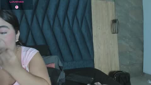 Snapshot of samy_grey01 chatting on 11-22-25, 03:05 S A M Y G R E Y online show from 11-22-25, 03:05