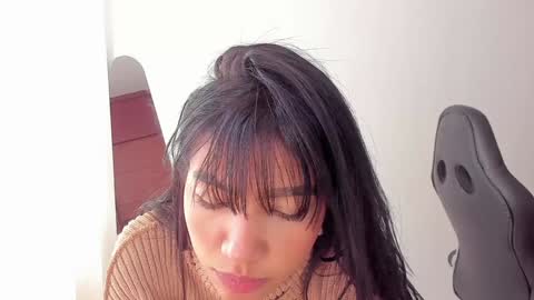 Hello I am absent due to a family calamity I will return soon-hola estoy ausente por un problema familiar volvere pronto. online show from 01-20-25, 08:07