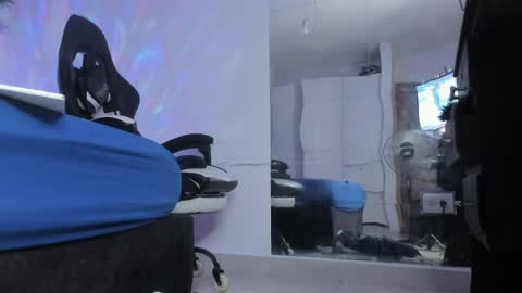 Snapshot of samykiss chatting on 04-25-26, 01:30 SamyHolbrook online show from 04-25-26, 01:30