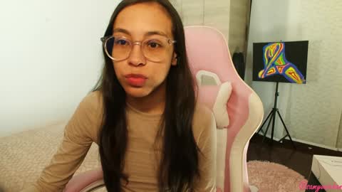 Snapshot of samyonichan chatting on 12-17-24, 03:50 Special show on 17 december and 23 UwU online show from 12-17-24, 03:50