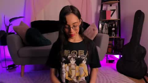 Snapshot of samyonichan chatting on 11-05-25, 04:40 Special show on 17 december and 23 UwU online show from 11-05-25, 04:40