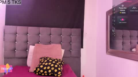 Snapshot of samypink_ chatting on 02-07-25, 03:12 samy online show from 02-07-25, 03:12