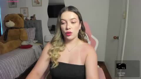 Snapshot of samysweet_8 chatting on 07-14-26, 12:00 Samanta online show from 07-14-26, 12:00