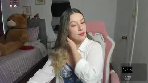 Snapshot of samysweet_8 chatting on 07-18-26, 11:47 Samanta online show from 07-18-26, 11:47