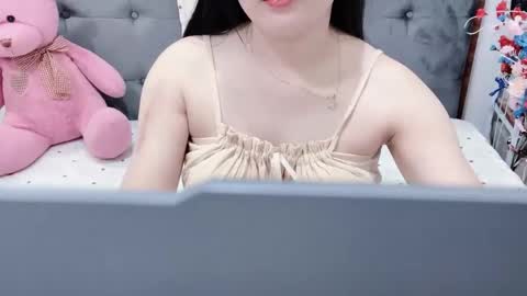 sanami_sian_ online show from 05-19-26, 01:56