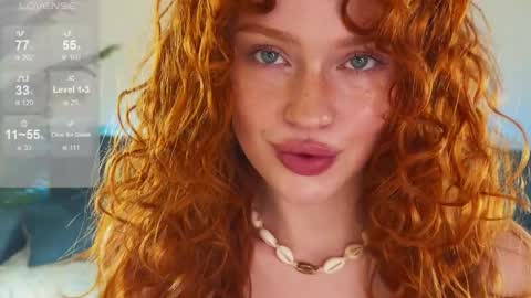 Snapshot of sanda_red chatting on 10-20-25, 12:38 Sanda3 online show from 10-20-25, 12:38