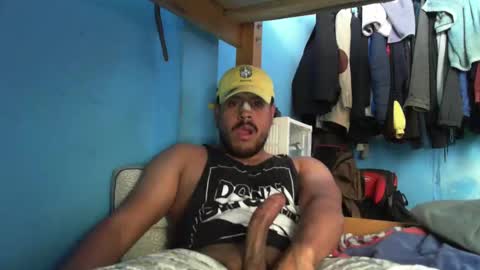 Snapshot of sandalo123 chatting on 03-22-26, 06:33 sandalo123 online show from 03-22-26, 06:33