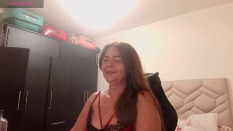 Snapshot of sanddi_milff chatting on 07-15-26, 12:54 Sanddi online show from 07-15-26, 12:54