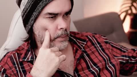 Snapshot of sanders_white chatting on 01-21-25, 06:12 Sanders online show from 01-21-25, 06:12