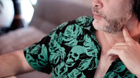 Snapshot of sanders_white chatting on 01-26-25, 01:52 Sanders online show from 01-26-25, 01:52