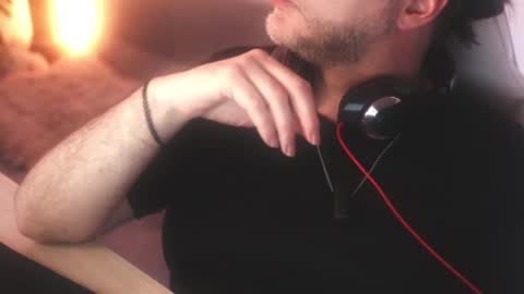 Snapshot of sanders_white chatting on 03-01-25, 02:37 Sanders online show from 03-01-25, 02:37