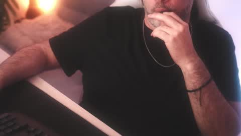 Snapshot of sanders_white chatting on 03-03-25, 06:26 Sanders online show from 03-03-25, 06:26