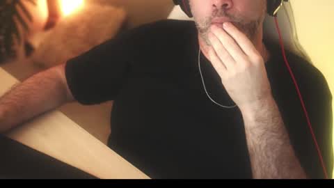 Snapshot of sanders_white chatting on 03-06-25, 02:19 Sanders online show from 03-06-25, 02:19